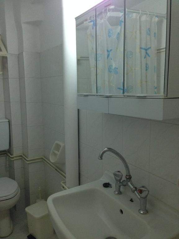 Noufara Hotel Kamena Vourla Quarto foto