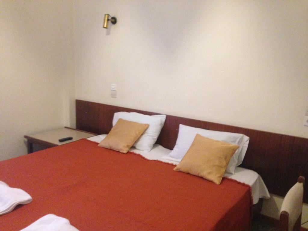 Noufara Hotel Kamena Vourla Quarto foto