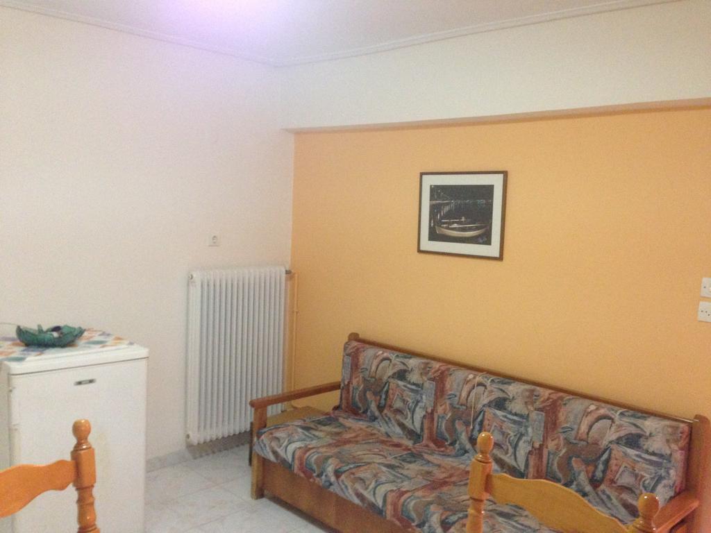 Noufara Hotel Kamena Vourla Quarto foto